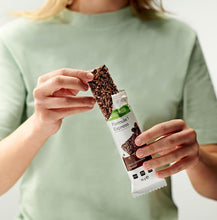 Load image into Gallery viewer, NEW - Herbalife Express Protein Bar Dark Chocolate (7 bars per box)